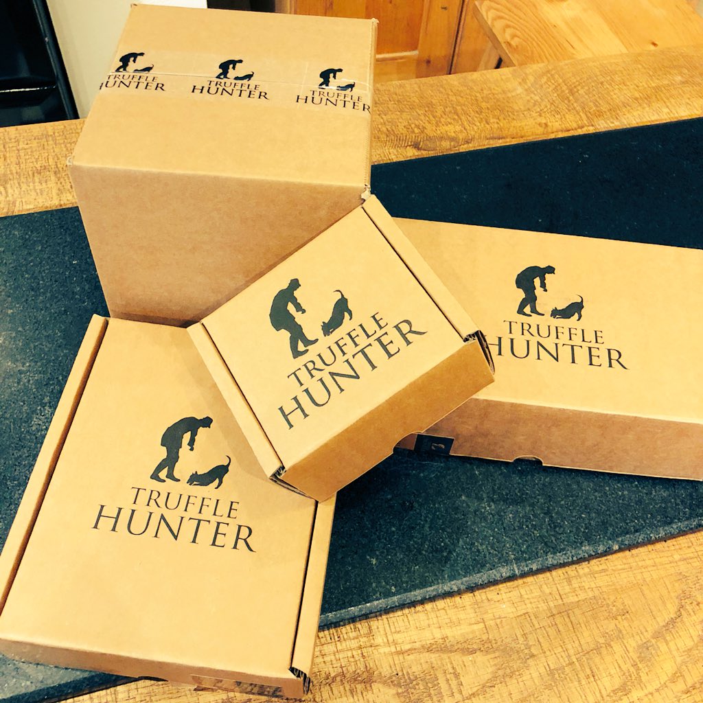 JodieMarsh's tweet image. It’s always a good day when you get your @TruffleHunterUK goodies delivered!!!! Truffle ketchup, mayo &amp;amp; mustard plus all the oils and minced truffle. These turn any standard meal from a 3 to a 10 in an instant! Literally my favourite things to always have in the kitchen👅 🙌🏼