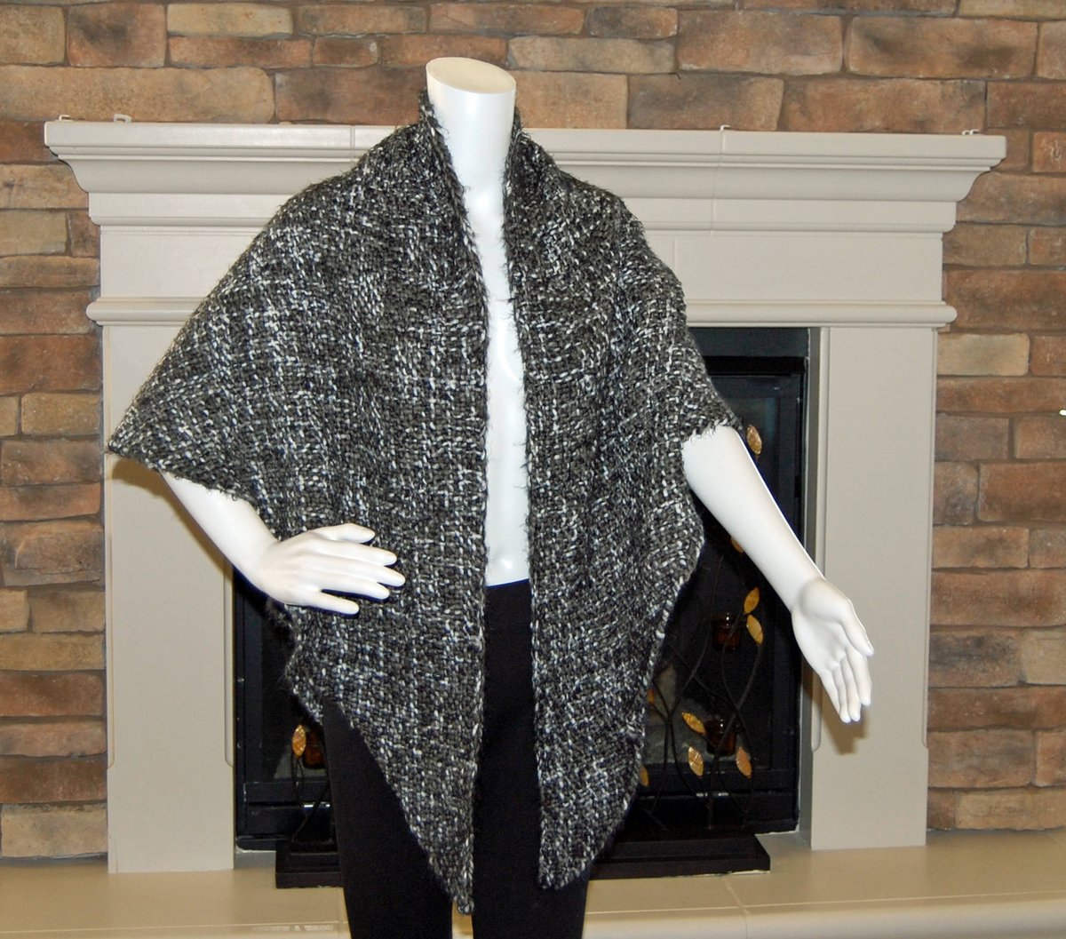 NoveltyThreads's tweet photo. I love how soft this shawl is. #blackandwhite #Handwoven #triloom #etsyshop #Blackshawl #womenswrap #triangle #handmade  https://t.co/DVKGbCoJty https://t.co/1lKwEsu1rD