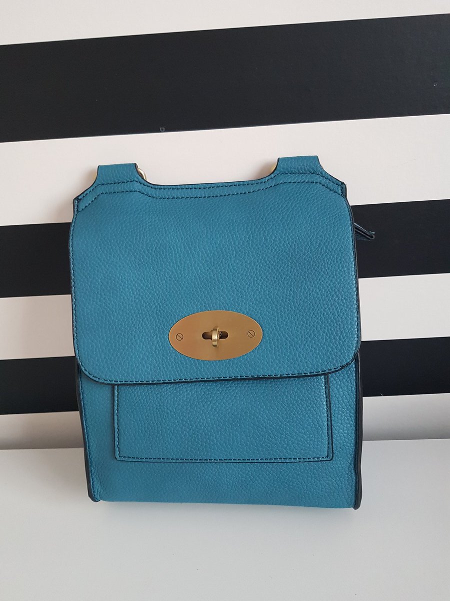 LauraRBoutique1's tweet photo. Or blue? https://t.co/mvsFA8rv3T