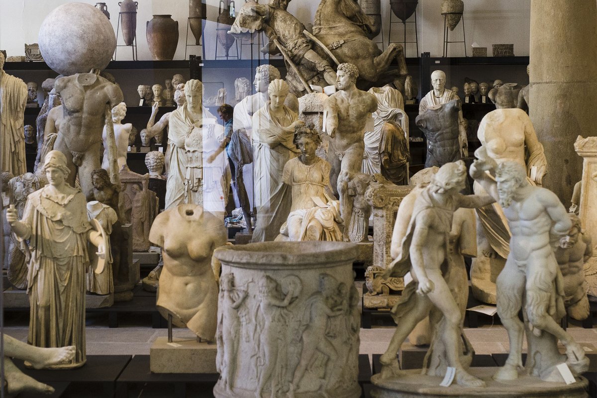 Ağzımızla iyi fotoğrafın tanımını yapamadığımız gibi gözümüzle de fotojenik olanı ayırt edemeyiz; o, burun ister! goo.gl/2MrX2s