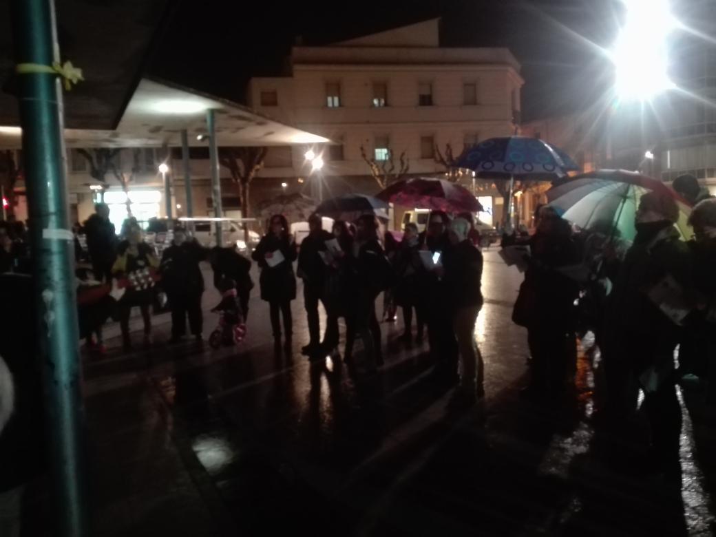 EmpaperemOlesa's tweet photo. Ha començat el Concert Intinerant Músics per la República. #5mesos d l'1O. #nooblidem. #4mesos #presospolítics. #UsVolemaCasa https://t.co/LIvC14bXiH