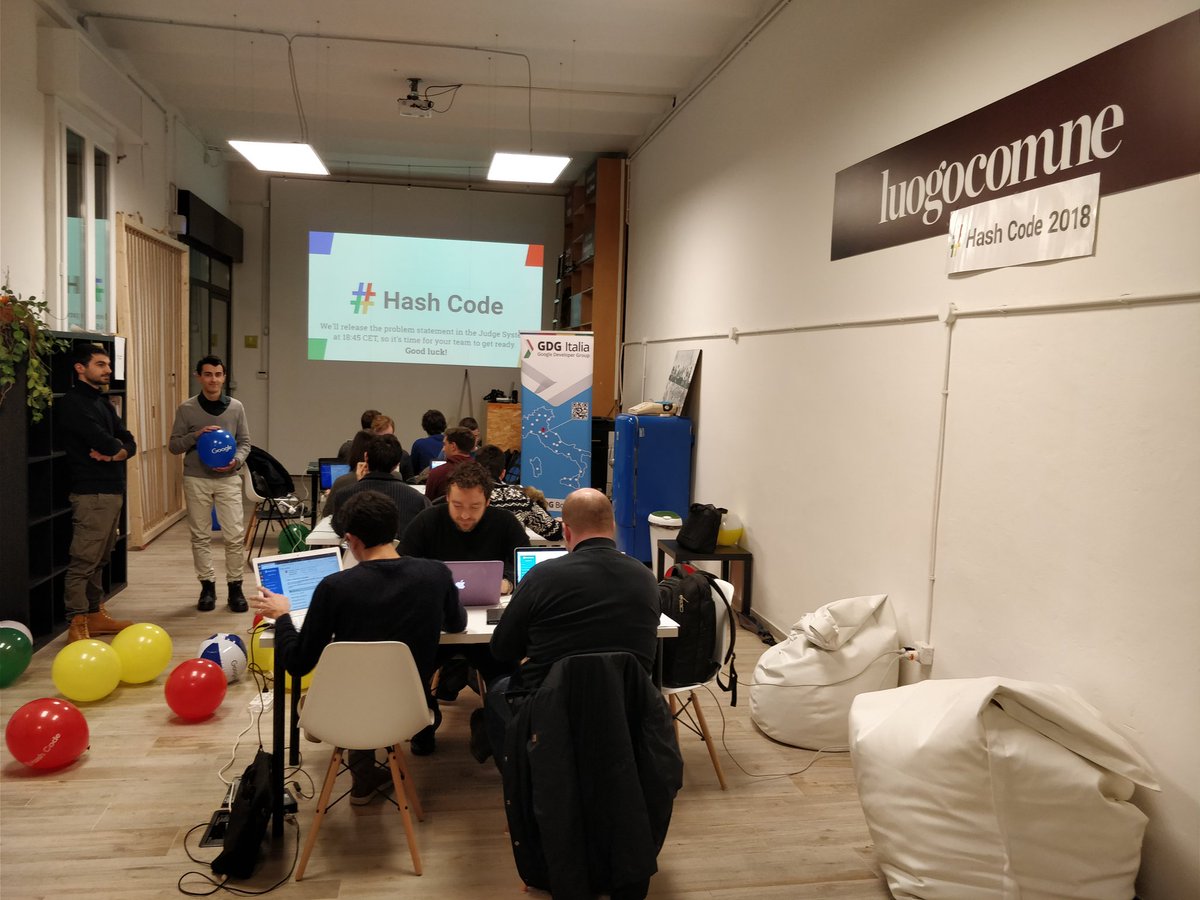 gdgbologna's tweet image. Hacking in corso! #hashcode2018 #GDGBologna