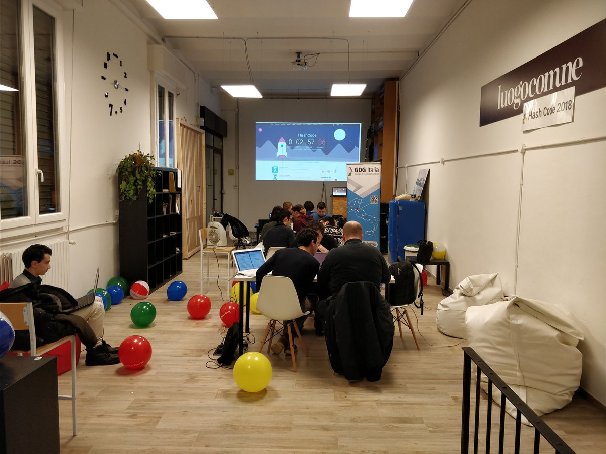 gdgbologna's tweet image. Hacking in corso! #hashcode2018 #GDGBologna