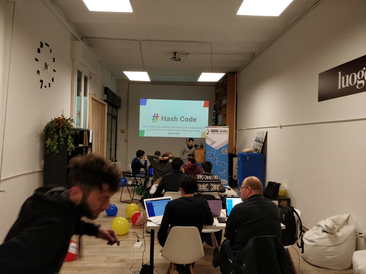 gdgbologna's tweet image. Hacking in corso! #hashcode2018 #GDGBologna