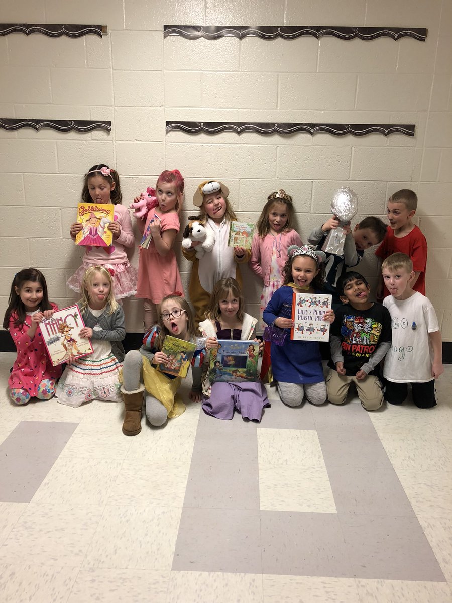 MrsNovotnySmith's tweet photo. Loved hanging out with these characters today!#ReadAcrossAmerica #teamwte https://t.co/sEjAxcbQ2C