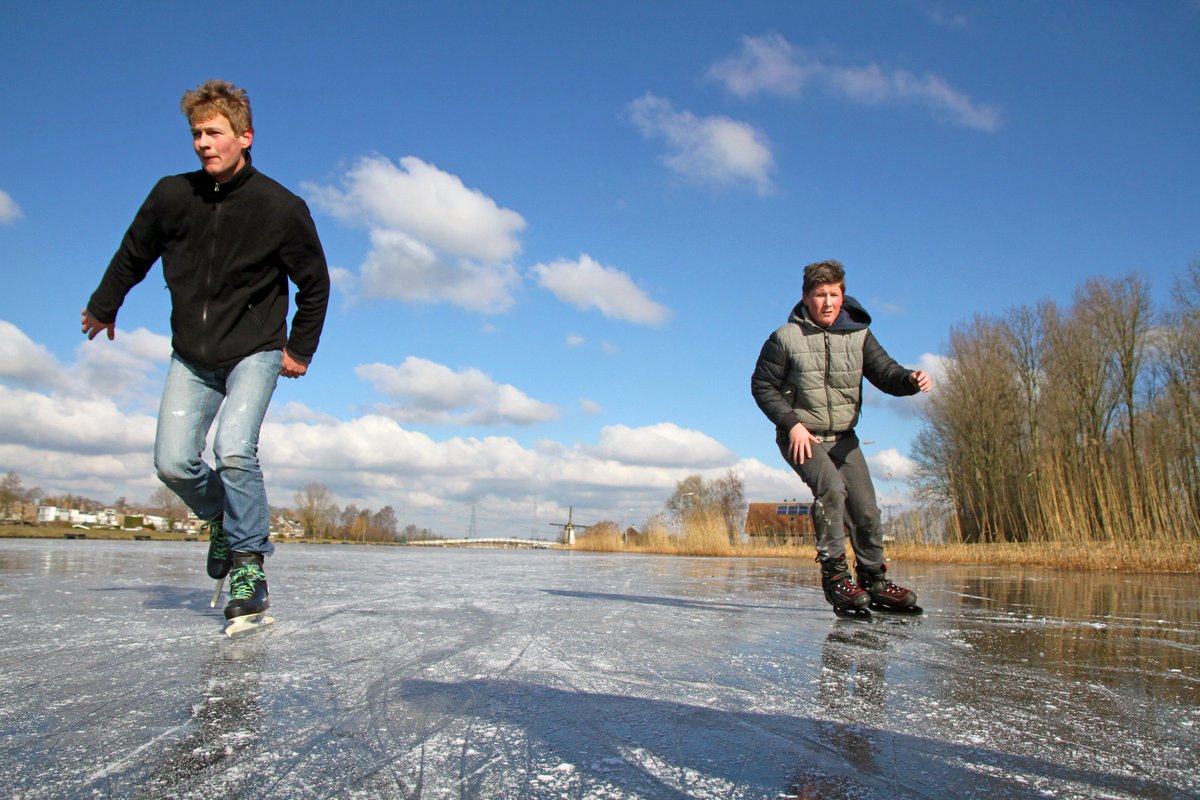 Op de route van de #Molentocht is het ijs nog steeds erg onbetrouwbaar. Op veel plaatsen zijn nog flinke wakken. Op een aantal delen van de route werd in de afgelopen dagen al wel geschaatst. Foto: <a href="/peterstam/">Peter Stam</a>