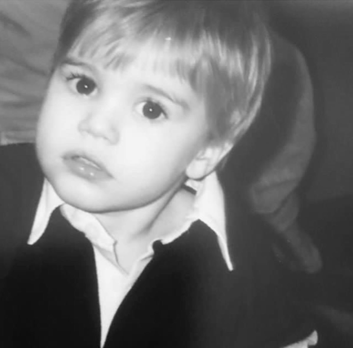drewftdevonne_'s tweet photo. Estoy orgullosa de Justin y que siga de pie a pesar de todo, ha logrado tantas cosas que de verdad merece con 24 años y aún falta muchísimas más. Feliz Cumpleaños a mi más grande ídolo. 🎂 #JB24 #HappyBirthdayJustinBieber https://t.co/CTeER946Eu