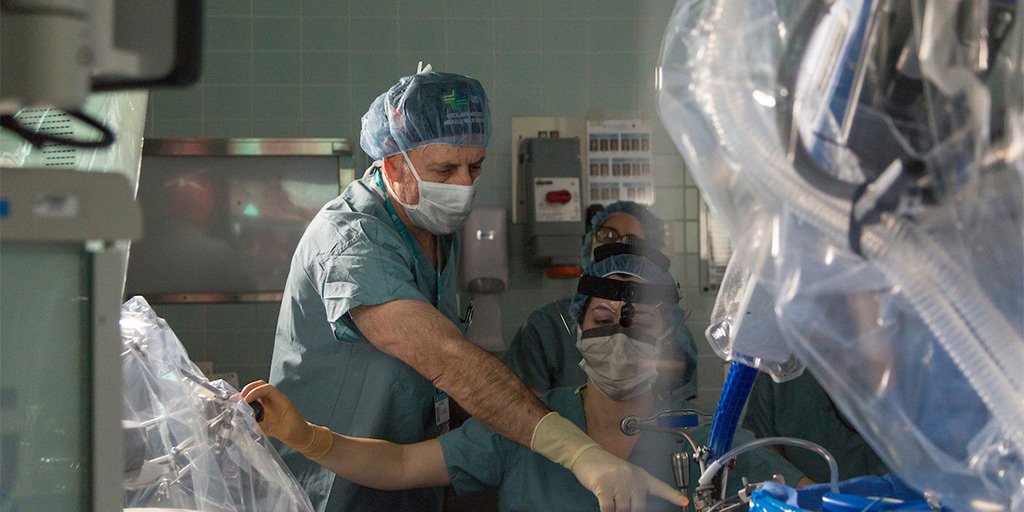 UI Health (@uihealth) on Twitter photo UI Health is the only academic medical center in Chicago to offer the Flex Robotic System for minimally invasive head and neck and colorectal surgical procedures. "This has really opened up the field," says Dr. Barry Wenig. hospital.uillinois.edu/news/providers… #colorectalcancer #coloncancer UI Health is the only academic medical center in Chicago to offer the Flex Robotic System for minimally invasive head and neck and colorectal surgical procedures. "This has really opened up the field," says Dr. Barry Wenig. hospital.uillinois.edu/news/providers… #colorectalcancer #coloncancer