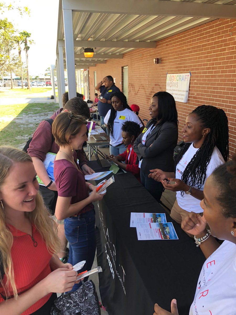 L3HarrisTech's tweet photo. #HarrisCorp women engineers made great connections during Discover #Engineering Day at #Melbourne High School in Florida last week! #STEM #HarrisHEART @BrevardSchools https://t.co/qn67yxt7oL https://t.co/cAMVE7B0h9