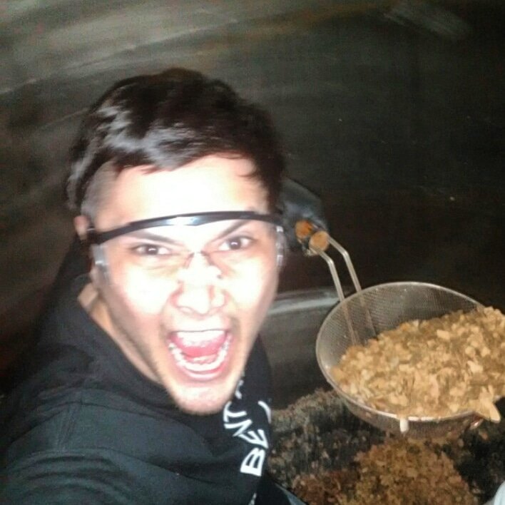 Bent_River_Brew's tweet photo. Ever wonder how bent rivers coconut porter gets its toasted coconut flavor? This is how! #craftbeer #tagtheqc #rockisland #bentriver https://t.co/wxgXi8fOcm
