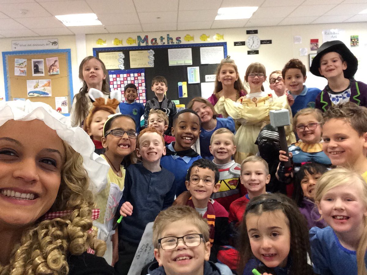 mbk_y2's tweet photo. Well done Rabbits for a great effort on this cold #WorldBookDay https://t.co/8dyEDDaDpp