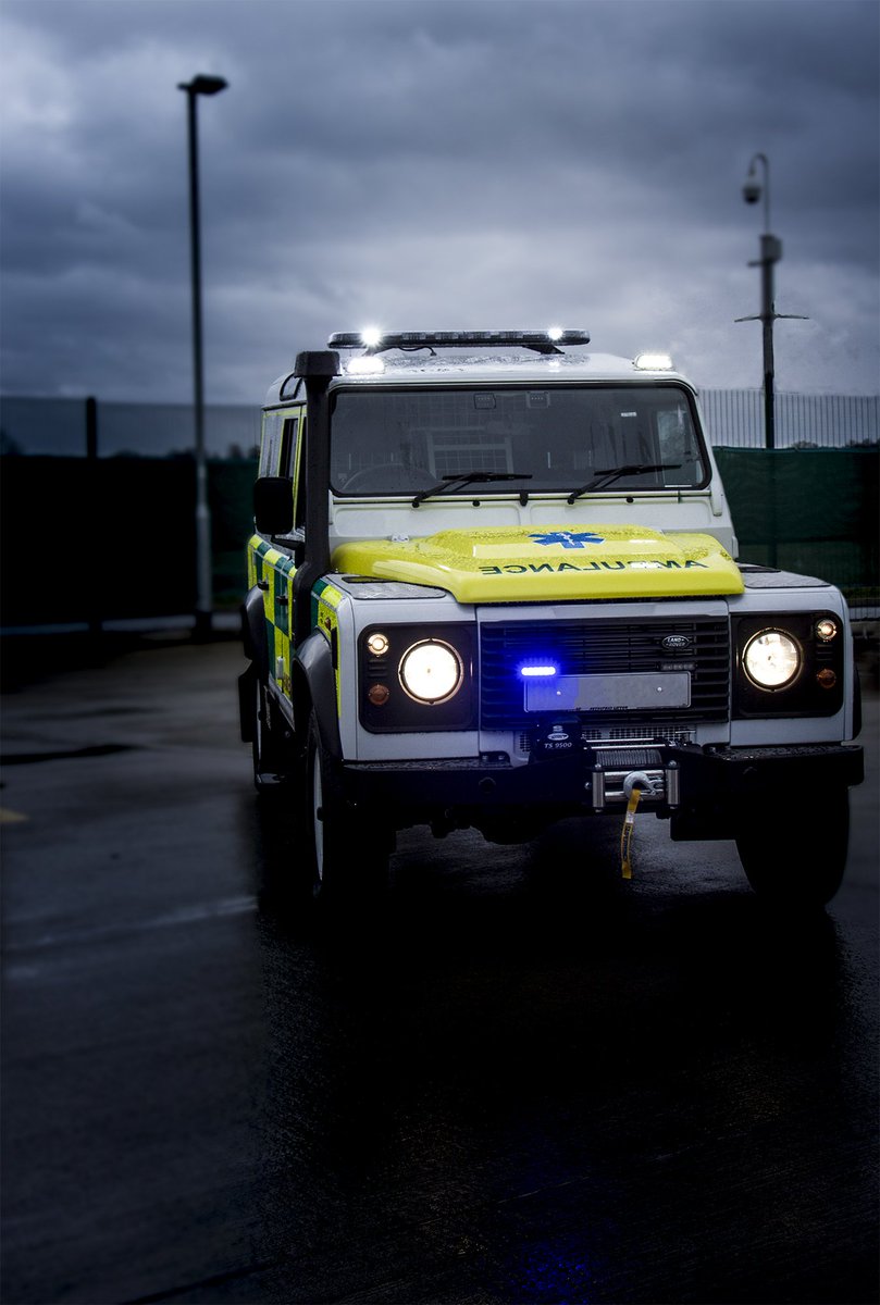 swasFT's tweet photo. Wow! Thank you to all the members of the public with 4x4 vehicles who have offered assistance to our staff. Your details will be passed to our operational teams who will be in touch if needed #FeelingTheLove #Team999 #WeatherSW https://t.co/t3j8nkkgZp