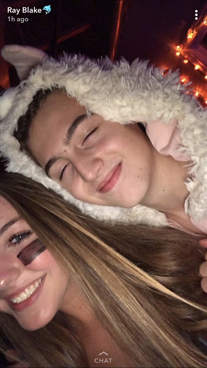Happy birthday <a href="/rayblake_43/">Ray Blake</a> hope u have the best day🎉🎈💓🎂