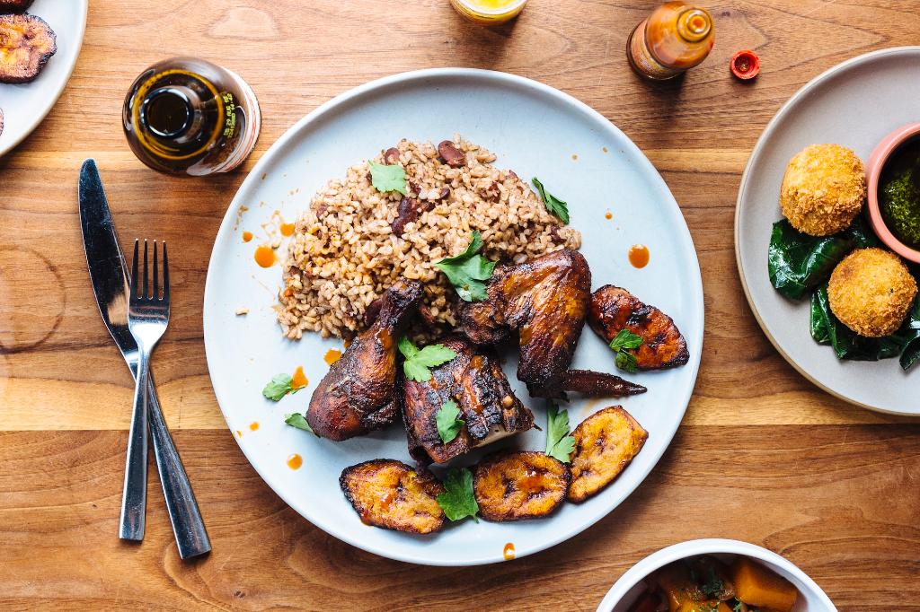 One rain storm done...and another one to go tomorrow. Then it's time for the weekend! So, let's start planning your weekend dining out schedule now with SF's Hottest Restaurants: goo.gl/kVYcyf