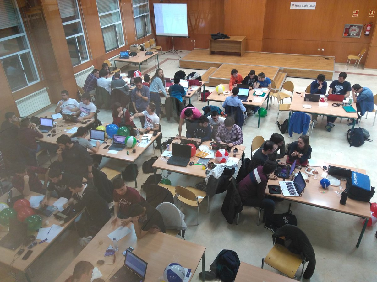 RDNest_es's tweet photo. Más de 70 informáticos en el Hub de la Universidad de Valladolid  #hashcode2018 @google @ETSIIUVa #hashcode2018uva @UVa_es https://t.co/pmkDjntx5R