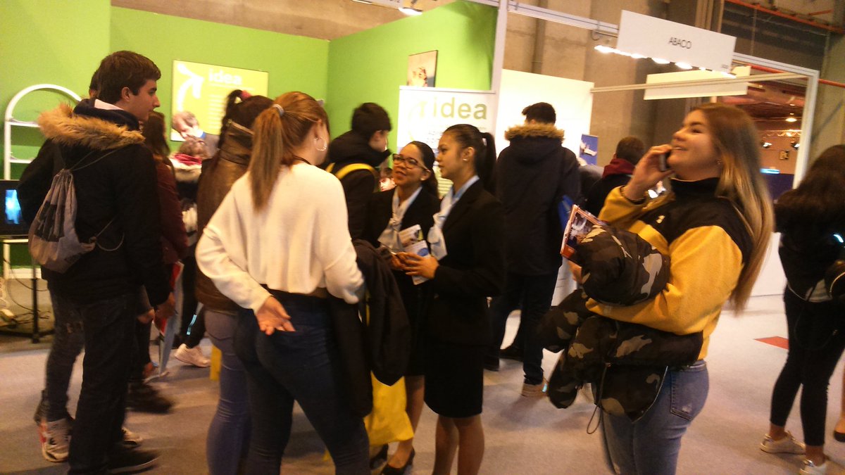 AbacoTur's tweet photo. Intensa jornada en #AULA2018 @MinayaGrace @karen_mondero 👏👏👏 https://t.co/FpFVh7SvIn