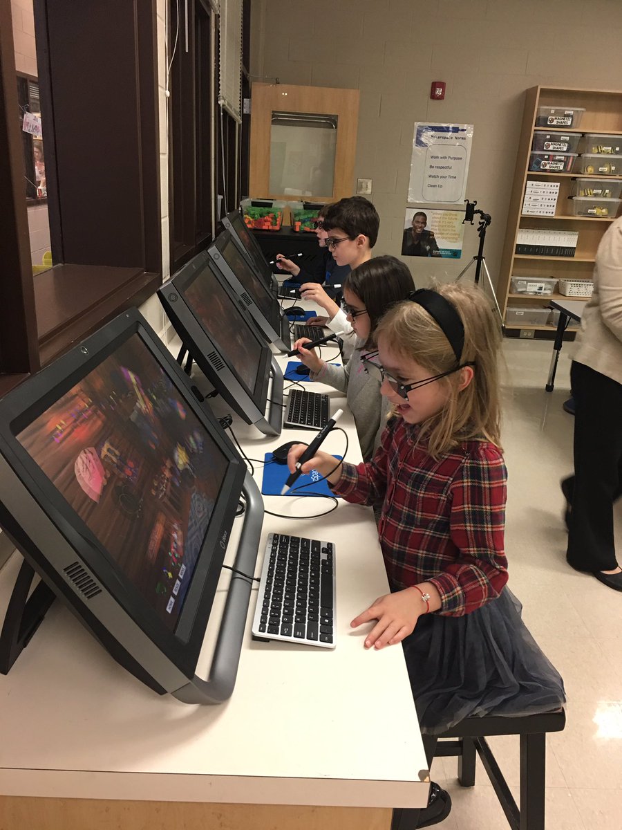 trishintarget's tweet image. #eastsideeaglepride. #makerspacefun