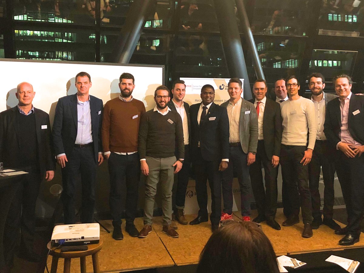 GermanTechBLN's tweet image. 🏙 What an amazing evening we&apos;re having for the #PropTechSummit with @unioninvestment in #Frankfurt! Humbled to have such fantastic speakers and #PropTech founders pitching - thank you Dr. Michael Bütter, CEO of @Immobilienscout, for your inspiration! @Konii_de @unionrealestate