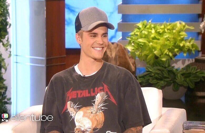 ithoughtbieber's tweet photo. How is he 24 already 😩😭 https://t.co/Hj1aY2YPXr