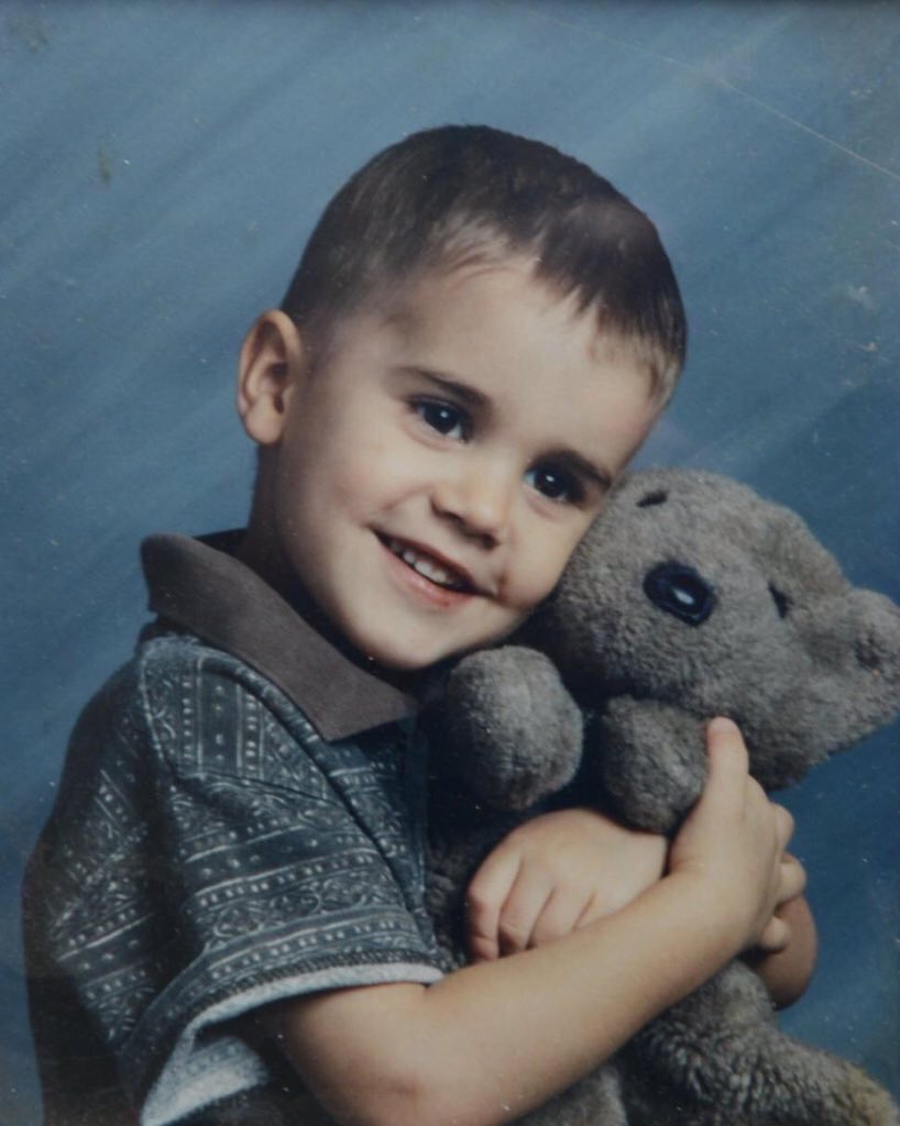 ithoughtbieber's tweet photo. How is he 24 already 😩😭 https://t.co/Hj1aY2YPXr