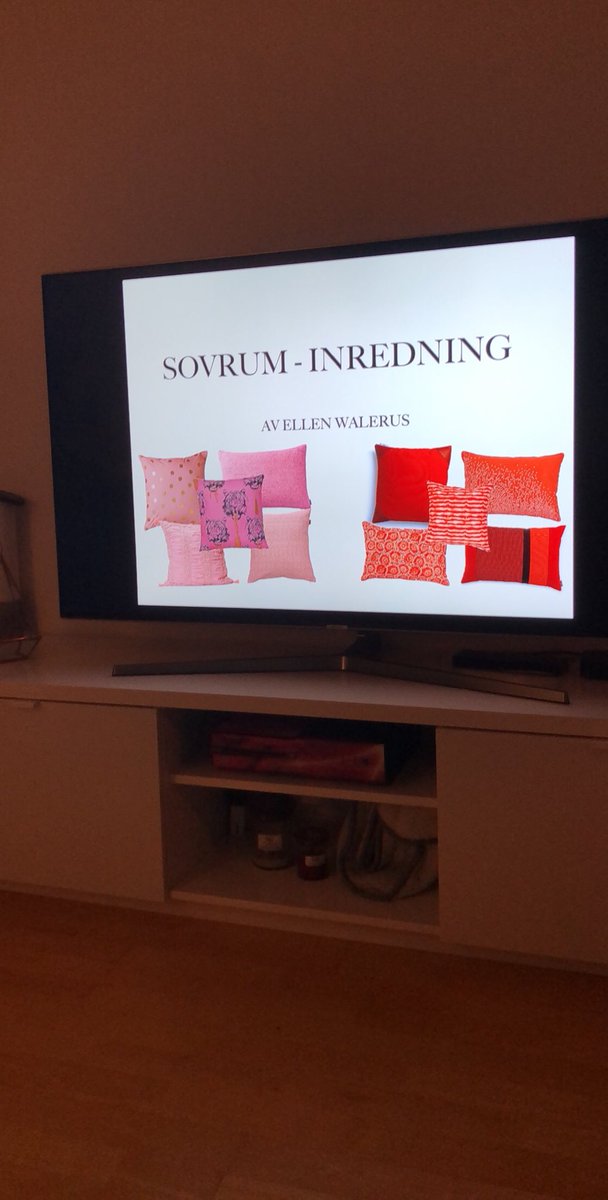 HalvJeppe's tweet photo. När man ber sambon övertala mig till varför vi ska köpa ännu mer nya inredningsgrejer till sovrummet och jag kommer hem till detta samt ett förberett tal @ellenwalerus https://t.co/GtTEZPiaLD