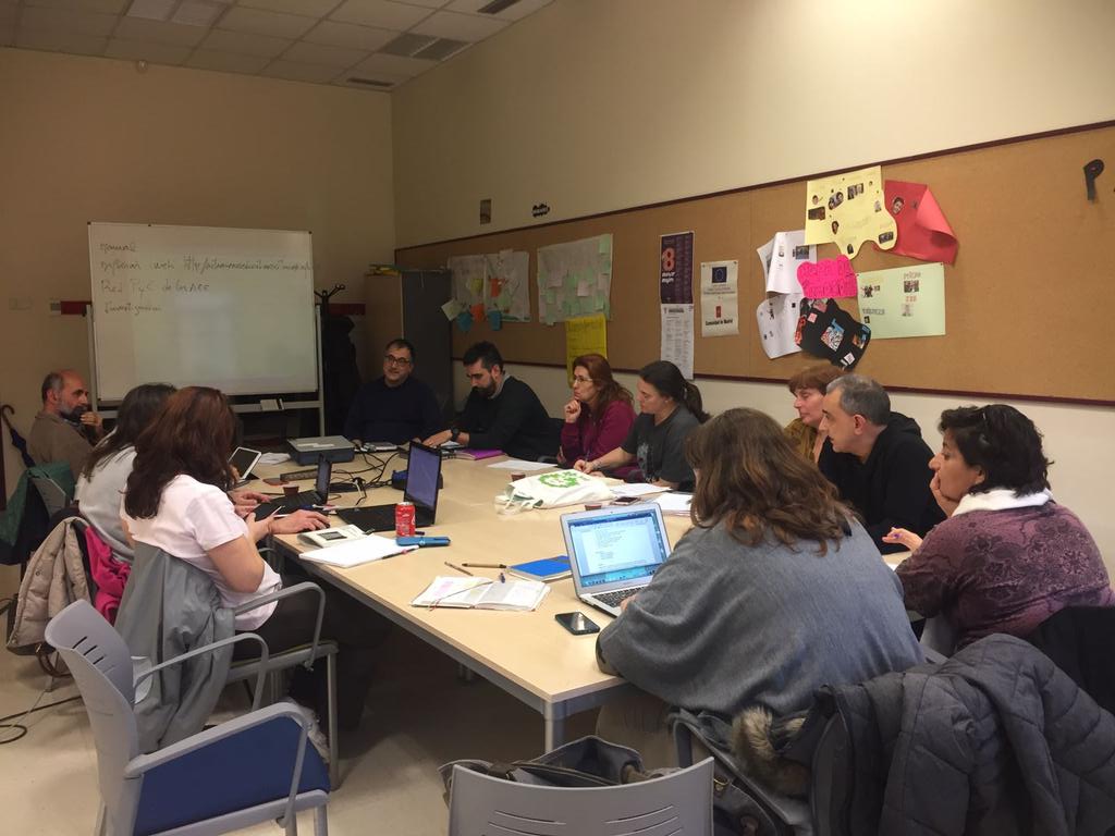 jvsalicio's tweet photo. La Comisión de Actuaciones Educativas de Éxito del Consejo Municipal de Educación #Rivas sigue trabajando. Devolución información Subcomisiones y Tertulia Pedagógica Dialógica #AEE #CdAMadrid #SUCAM #FREIRE https://t.co/h1HTdStYgW