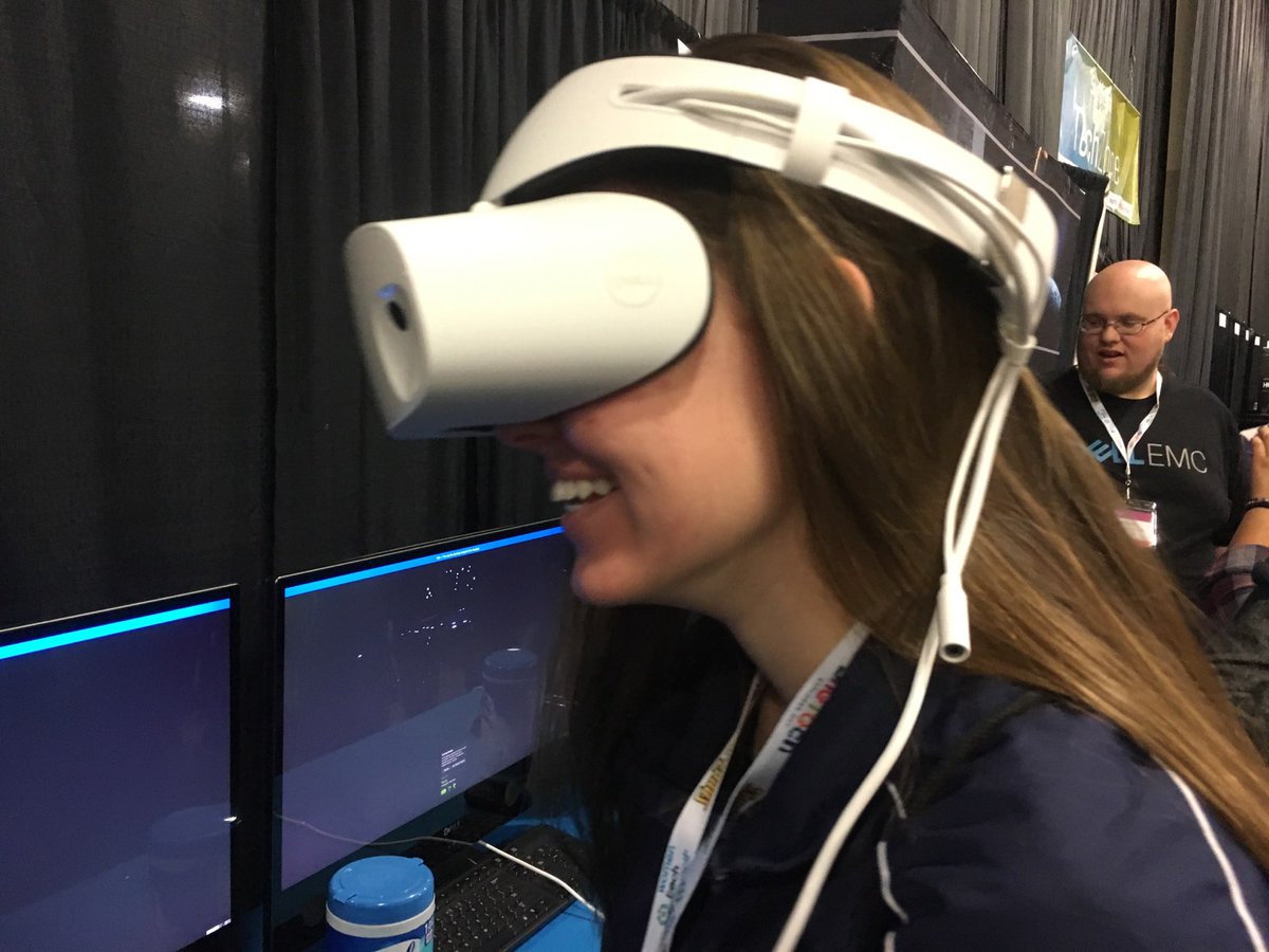 vchecketts's tweet photo. The #DellVisor station is a #SheTech hit! @WomenTechCncl @Dell4Good https://t.co/T0kgL7okSp