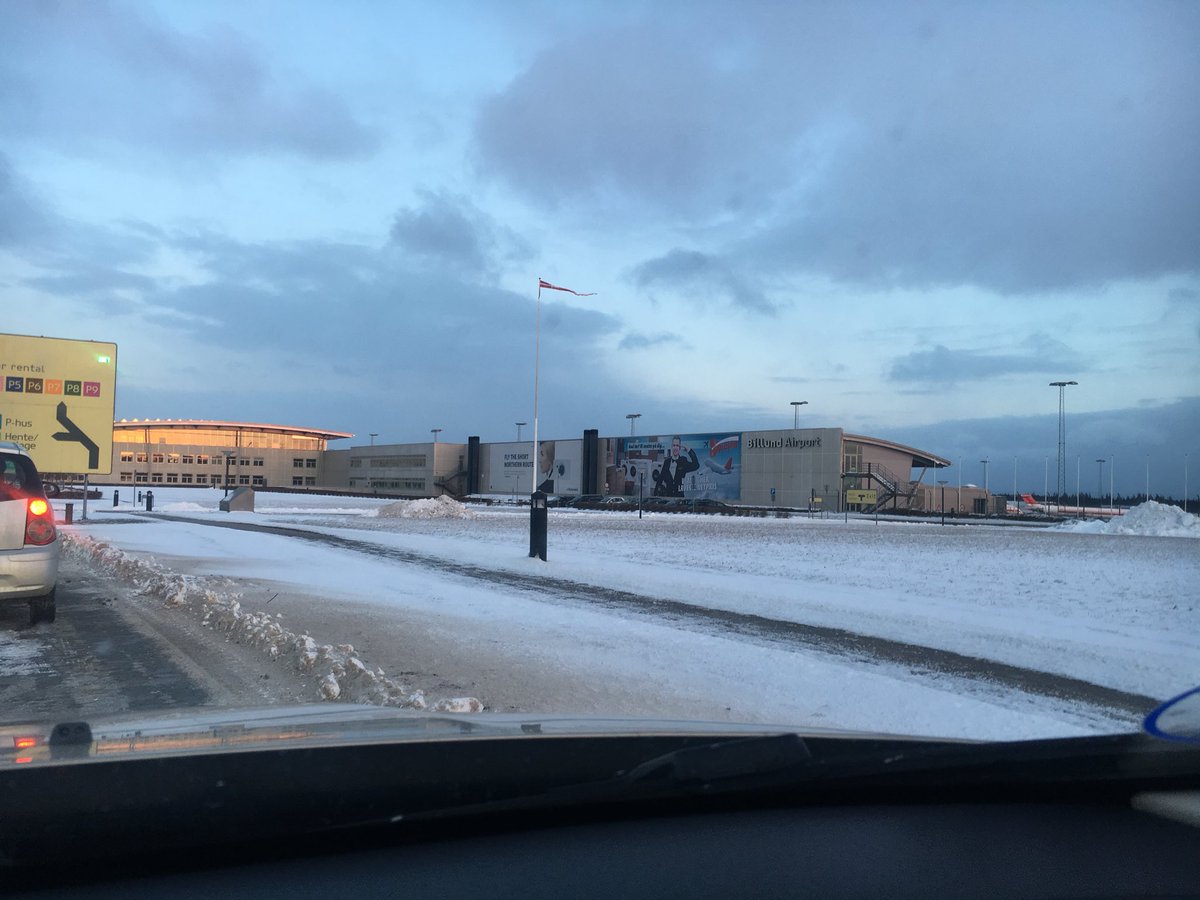 bpmotorsport35's tweet photo. My @SAS flight out from @BillundAirport was cancel early today...now I sitting in Midtjylland airport and my flight is delayed....great🧐🤣☕️ hoping to make it in time for @Indianernakumla kick off tomorrow #indianerna #kickoff #35 https://t.co/Vwavtat0vE