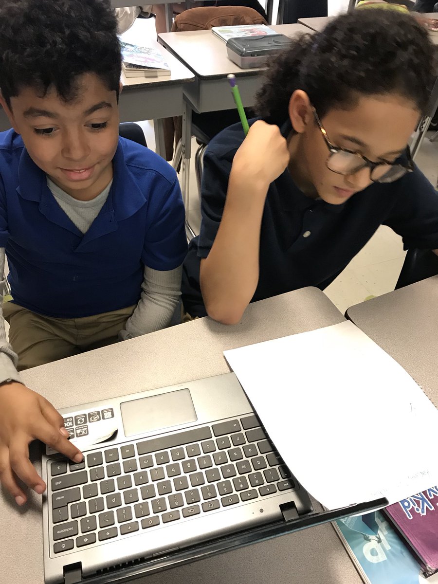 MrsMillerNBCT's tweet photo. Thanks for the feedback, @ChanceyChat! We’re busy evaluating #BlackHistoryMonth presentations by our peers. #plagiarismcops #quickfeedback #peercritiques https://t.co/7cJynM8bLy