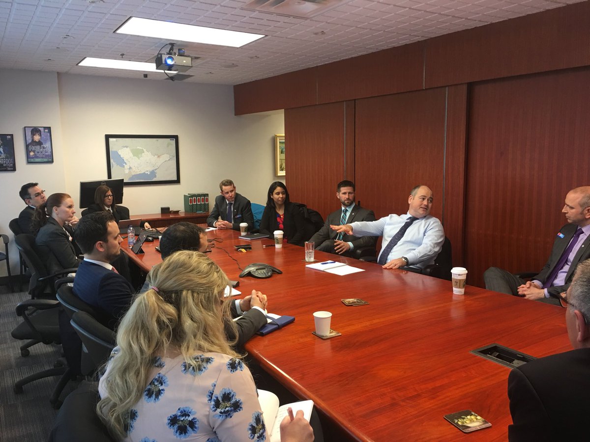 great conversations. retail Roundtable with #andrewirvine at our #capitalcentrebranch #ottawaeastmarket#ottawawestmarket #beingeod #proudtoworkatbmo