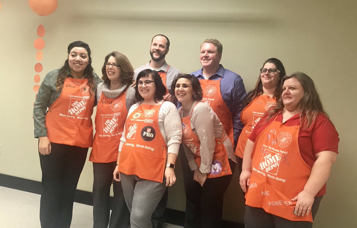 ErinJelley's tweet image. Congrats 🎉🍾to our newest D275 EDP graduates 🎓!! Great job 👍 to all! @troyer_paige @bobsaniga