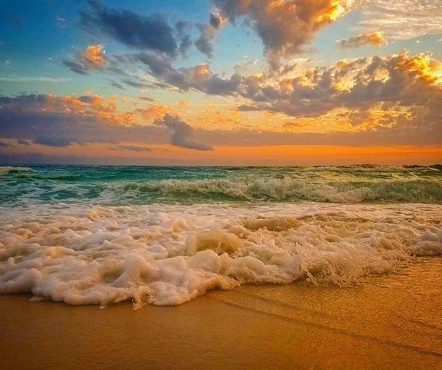 30a's tweet photo. Beautiful sunsets need cloudy skies ๐
โ
๏ธ.
.
.
.
.
Thank you @30asunsetsnipers for sharing. #30a #beachhappy #lifeshines #southwalton #sunset #sunsetsofflorida https://t.co/aHdQKQeE3A https://t.co/DfU7ImJemD
