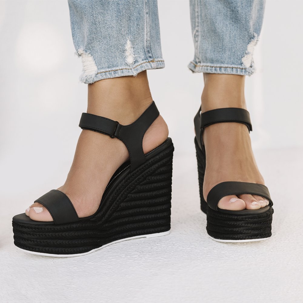 kendall and kylie wedges