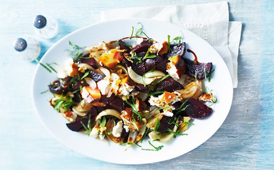 Fruits_Veggies's tweet image. Our pal, Natalie Kannan, RD brings us back to our roots with #RootVeggies: ow.ly/7TV230iHqP5