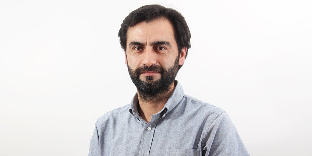 El Reciclador Base es una pieza clave en el desarrollo de innovaciones como las de <a href="/cipachile/">CIPA CHILE</a>. Revisa los innovadores modelos de negocio explicados por el Dr. Claudio Toro. bit.ly/HK_reciclaje