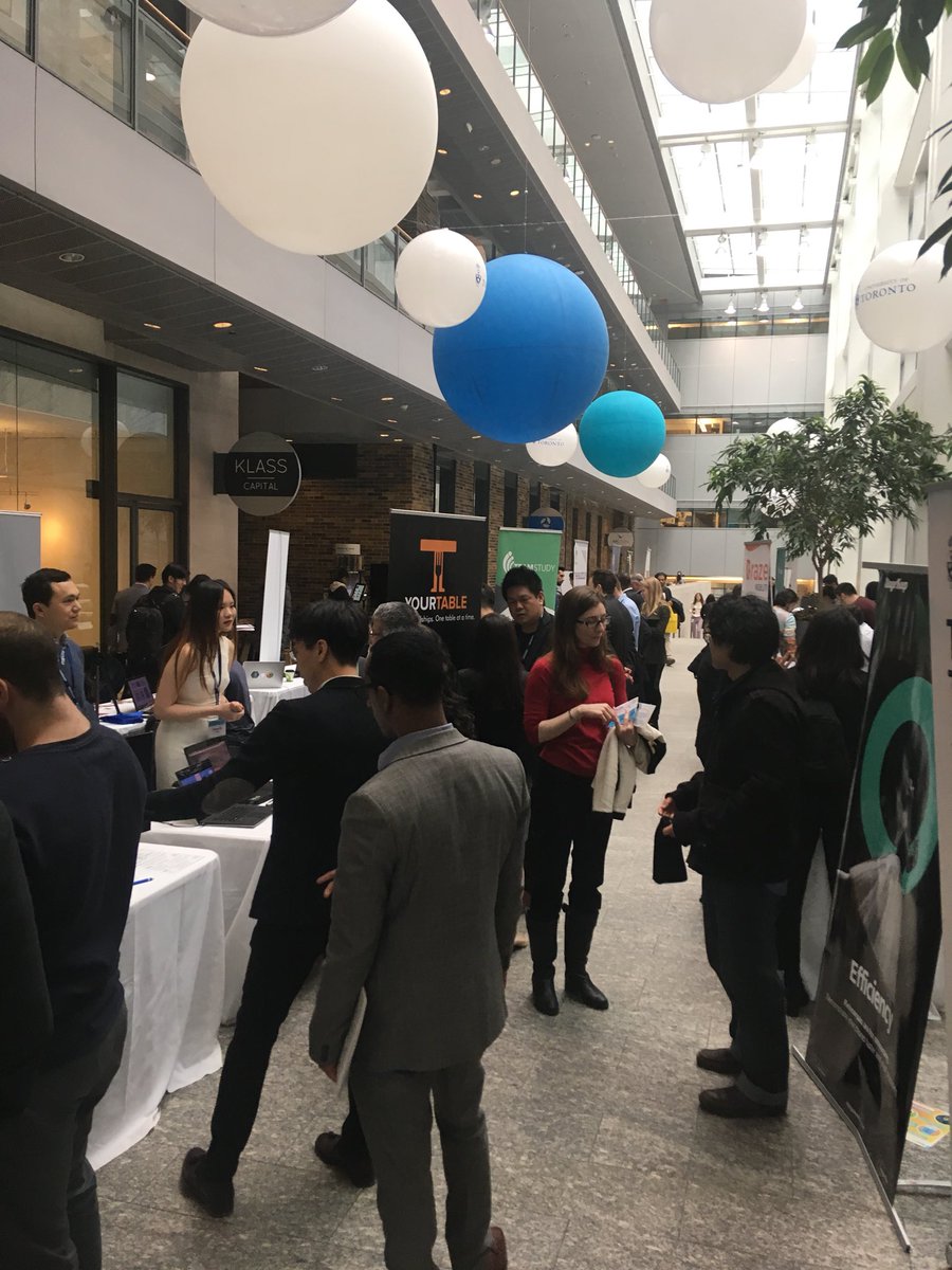 UofTEshipCentre's tweet photo. Great to see so much interest in the startup booths! @UofTStartup #EntWeekUofT https://t.co/6b1eyVU0Xh