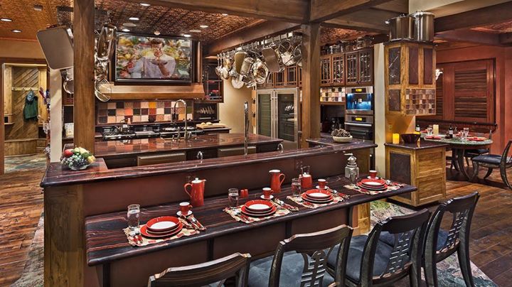 TripsInRentals's tweet image. Let’s play a game of numbers. This #SteamboatSprings rental property has 6 bedrooms, it can sleep 16 guests, makes for 1 incredible #vacation, and offers an infinite amount of memories to be made. To #staywithus and #bookdirect → tripsin.com/colorado/steam… @TripsInColorado #TripsIn