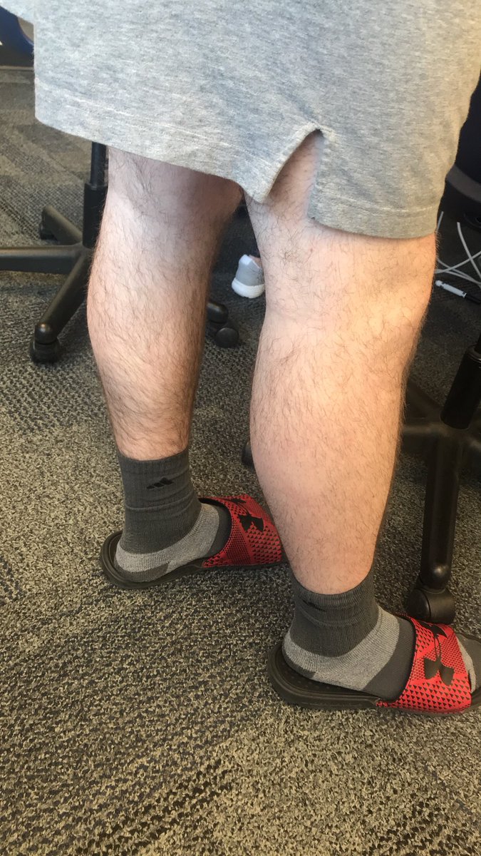 nastynastasia69's tweet photo. 161 retweets for Caiden to shave his legs. 🙄🤷🏽‍♀️ https://t.co/fq1V9WLyFM