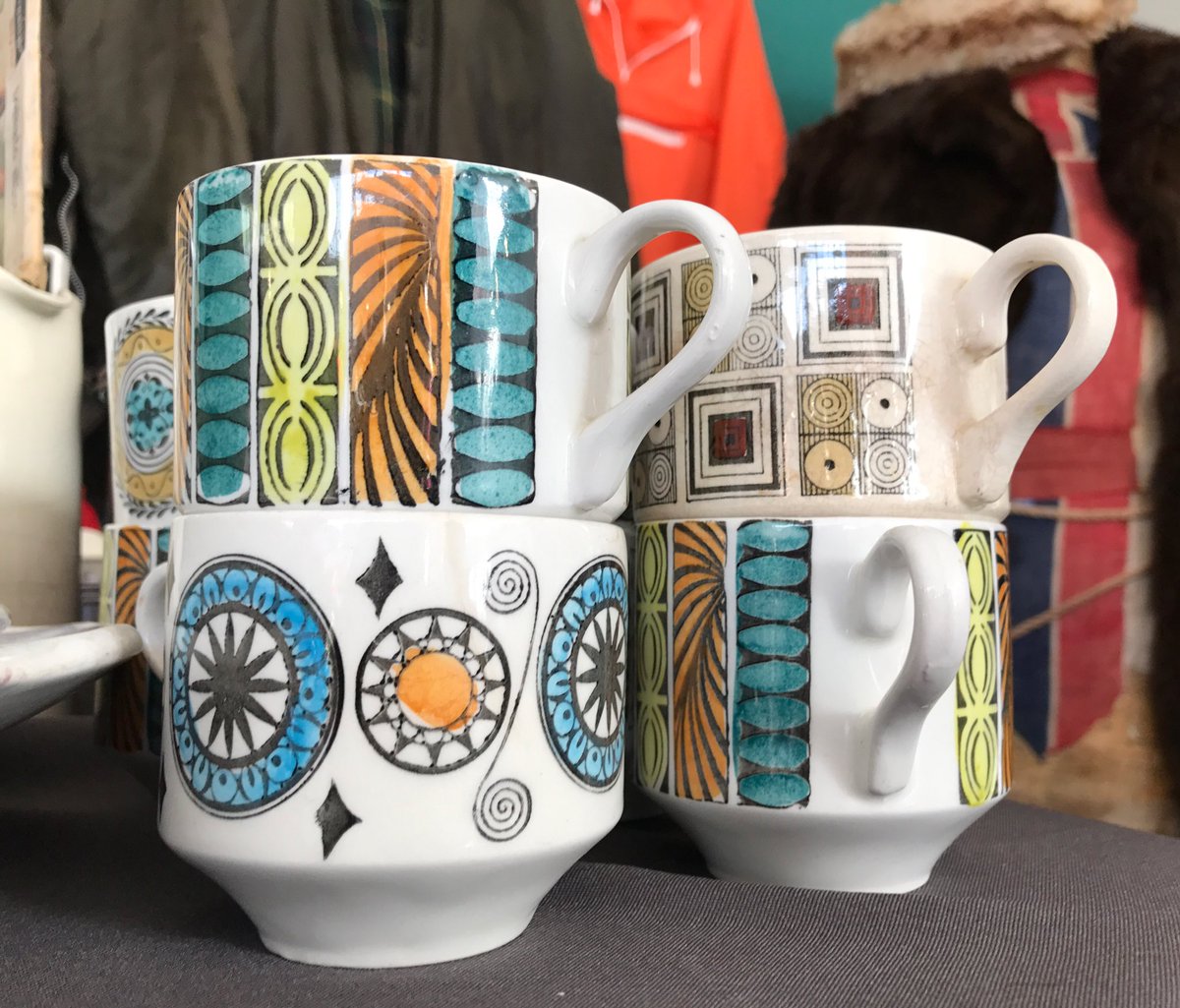 so_lastcentury's tweet photo. Penge!!! Come along to So Last Century Vintage &amp; Retro Fair this Sunday 4 March at Venue 28 in Clockhouse, just 15min walk or 5min bus, 11-4pm. 40 vintage traders plus vintage tea room, coffee bar &amp; craft beer! @thepengetourist @se20magazine @SE_Sussed @SE20Penge https://t.co/uKr8jSeHFV