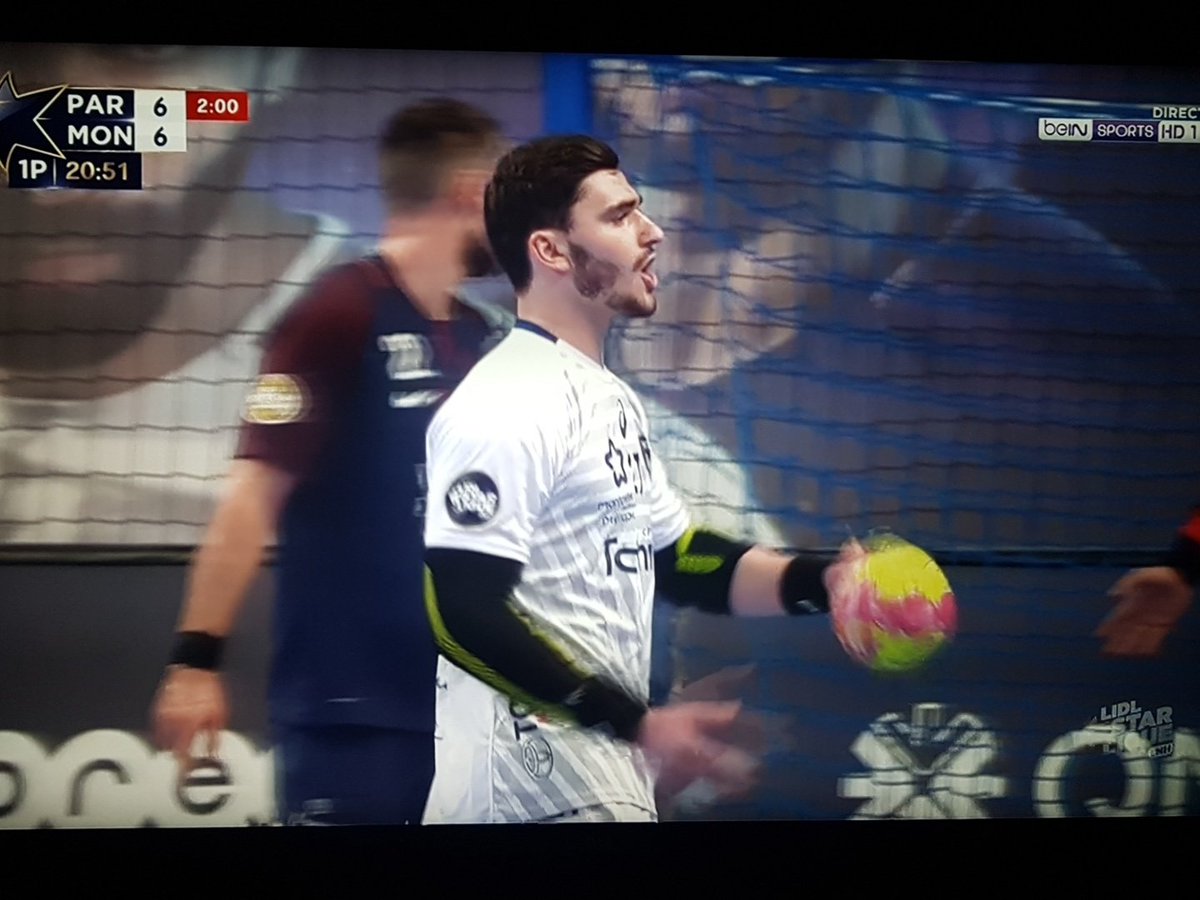 Quel plaisir de revoir le poto <a href="/LudovicFabregas/">Ludovic Fàbregas</a> sur le terrain 💪💪💪 #HandAction #machine