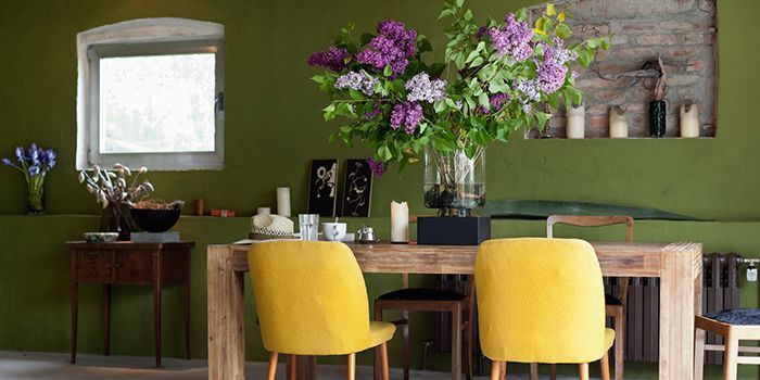HomePopBrand's tweet photo. Bold patterns, warm colors, and more velvet! 16 Décor Trends That Are Going to Be Hot in 2018 https://t.co/kDRrGmROIr via @HouseBeautiful https://t.co/xi9i0Z3VCS