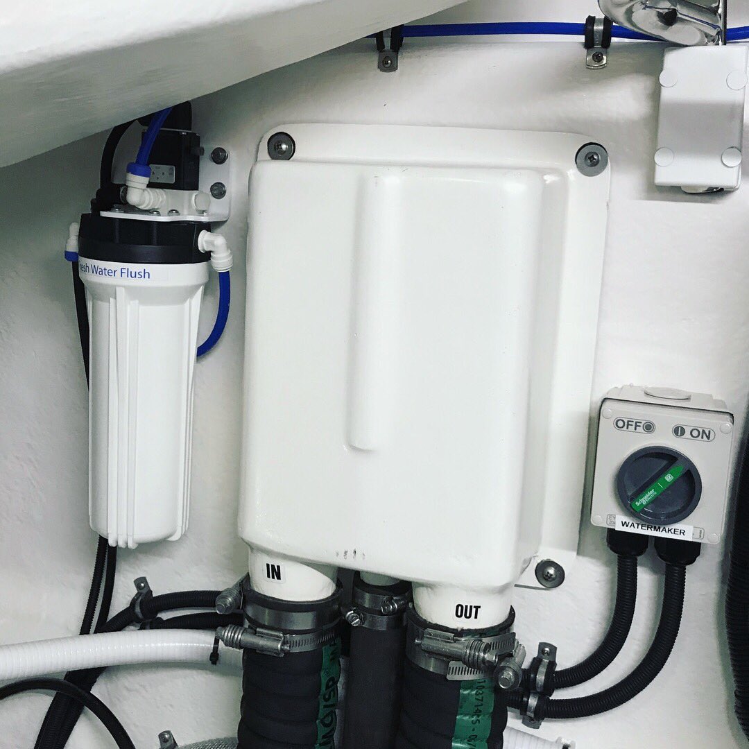 AMWholesale's tweet photo. #FitoutFriday Check our this #BlueWaterDesalination Legend watermaker we installed on a @RivieraBoats 6000! 🙌 

#AMWholesale #RivieraBoats #Desalination #Watermaker #BlueWater https://t.co/Flr58xy9p9