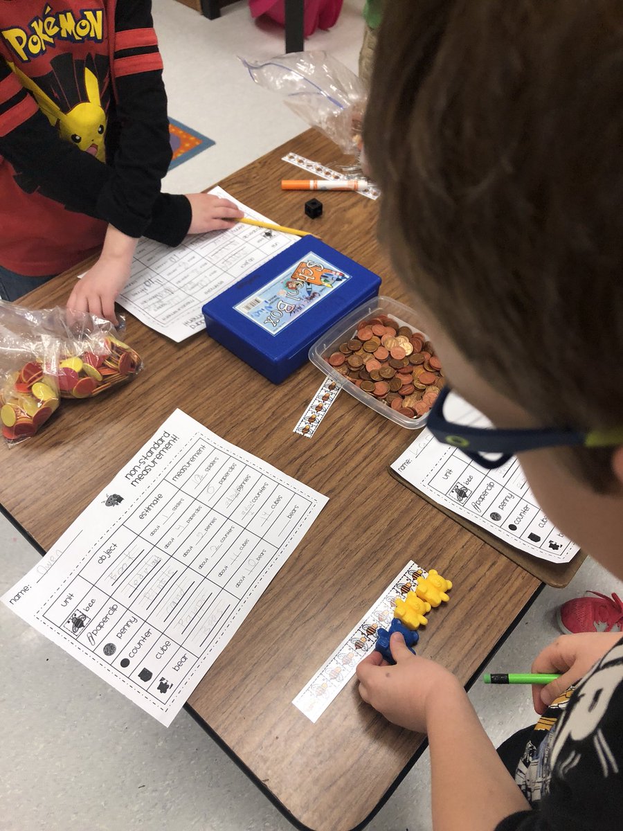 Measuring length with non-standard units of measurement! <a href="/FESfalcons/">Florence Elementary</a> #feslearns #mathrocks