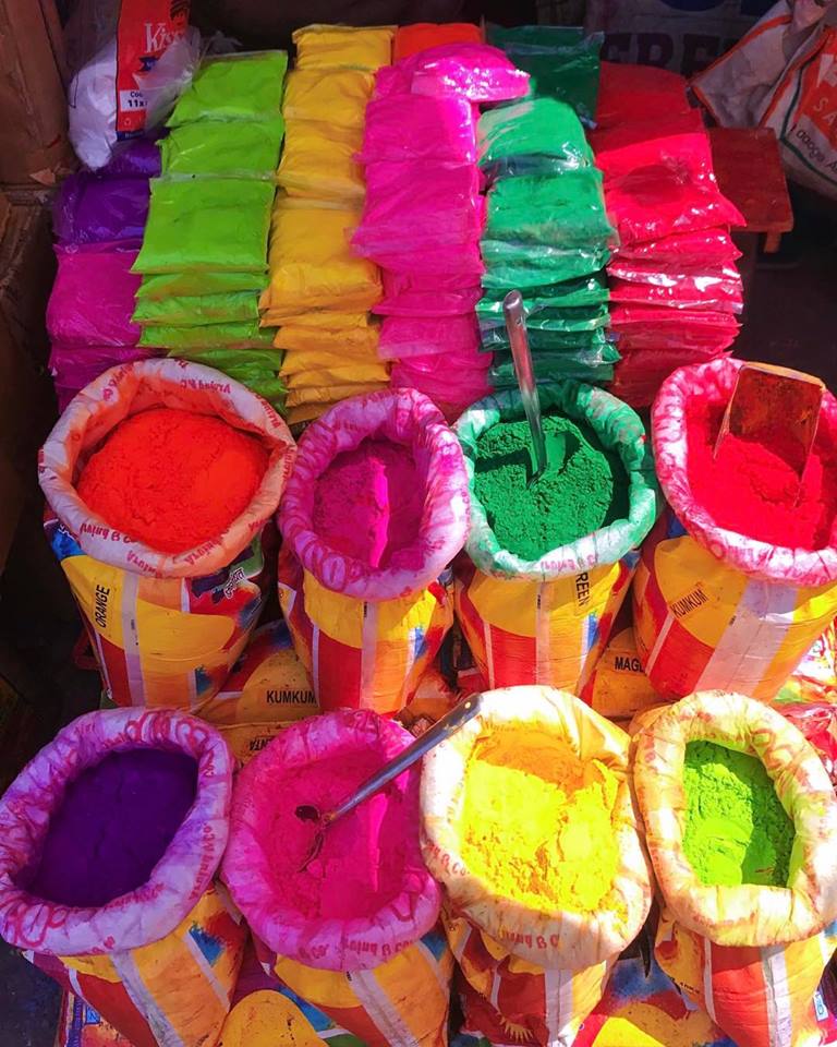 girlinchief's tweet photo. I'm talking about my favorite Indian festival Holi, as I remember it from back home in India — #steemit #steemitblogger #Holi #festivalofcolors https://t.co/gmUc0Kxfdg https://t.co/l5ncCUbihd