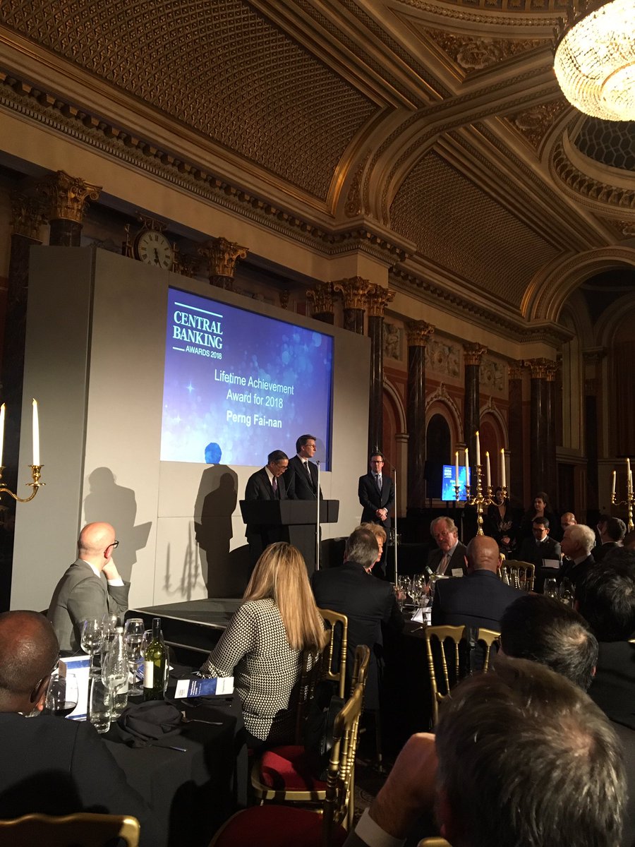 LauraAtCB's tweet image. Lifetime Achievement Award 2018 - Perng Fai-nan! 🎉 (collected by David Lin, Taiwan's Representative to the UK) #cbawards