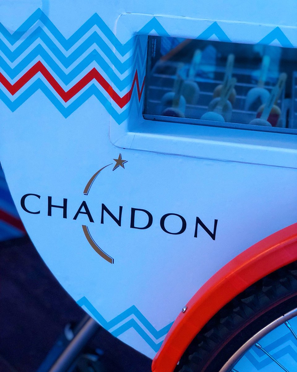 cariniomio's tweet photo. Chandon Delice #EnjoyTheSpark #sparklingexperience con #minipaletas #maracuyaconfresa #limónconmenta #manzanaverde https://t.co/X1leh2f9kT