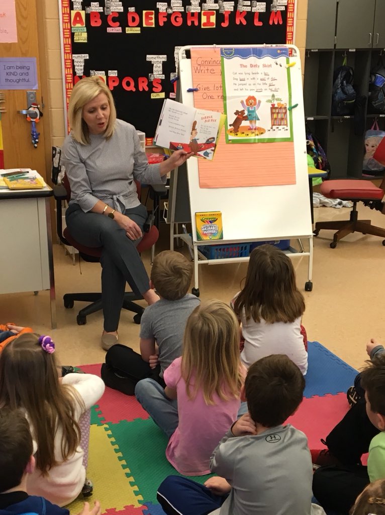 Thank you to our guest reader today. @StreetrRobin