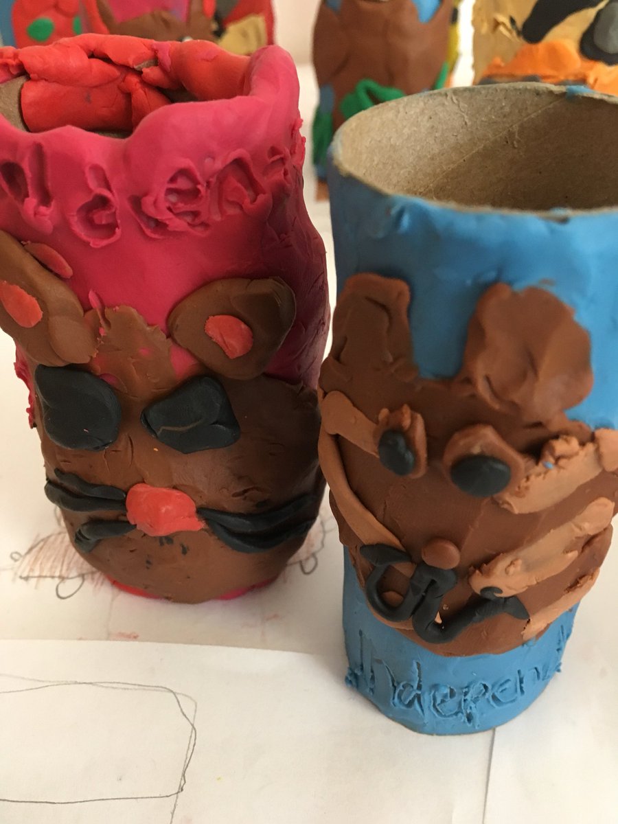 cathbern's tweet photo. Learning about Emily Carr, First Nations and totem poles. Students brainstormed a list of animals and adjectives then created their totem pole. @LionsOvalPS @Miss_Priest @SCDSB_Schools @FNMI_SCDSB https://t.co/3V8s6lyVT0