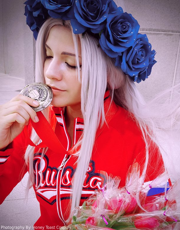 VeloursRequiem's tweet photo. Hard to believe the Winter Olympics are over!
Ah it was great watching the events and the medal ceremonies! <3
Here is a shot that @ToastieChan took of me at Animefest last year!
#ViktorNikiforov #VictorNikiforov #Cosplay #YoICosplay #YuriOnIce
#VeloursRequiem #YoI https://t.co/NdO6koaXTK