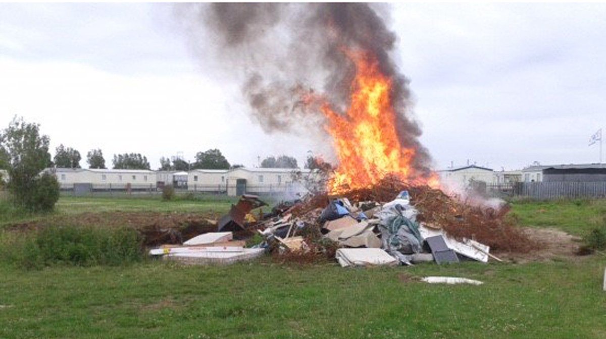 Caravan illegals set fire to Mexican immigration facility